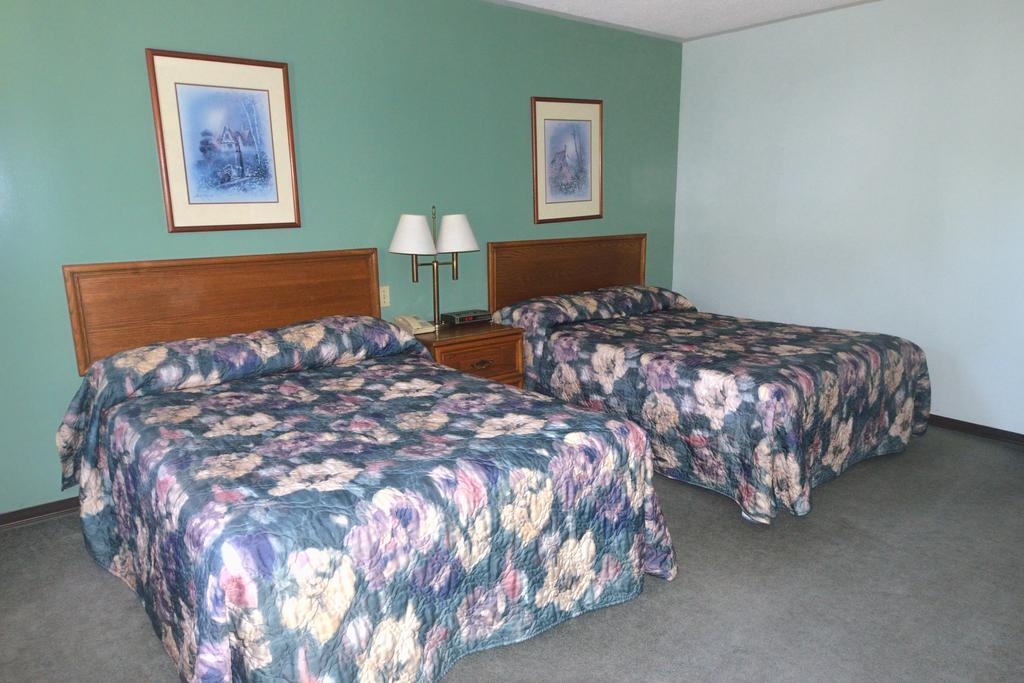 Voyageur Motel Yarmouth Bagian luar foto
