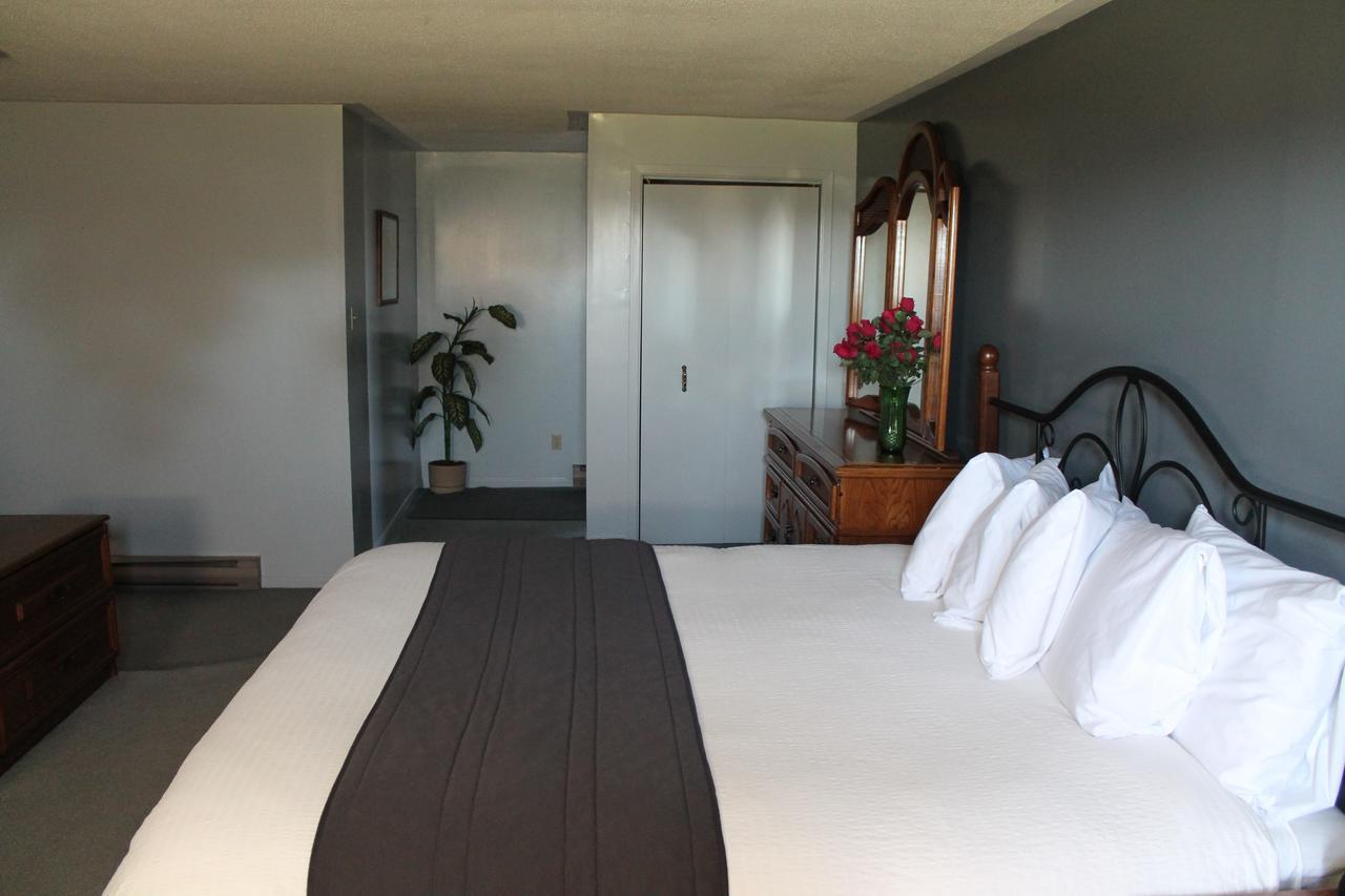 Voyageur Motel Yarmouth Bagian luar foto